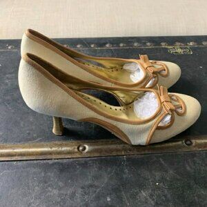 EUC Nine & Co. Beige & Tan Leather & Canvas Pumps Size 7.5 Like New